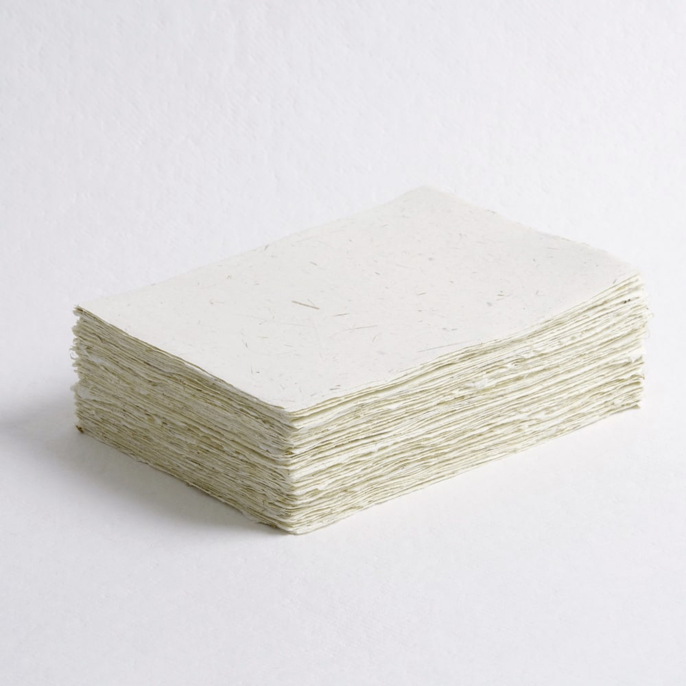 White, Imperial Plus, 300 gsm – Deckle edge paper – Indian Cotton Paper Co.