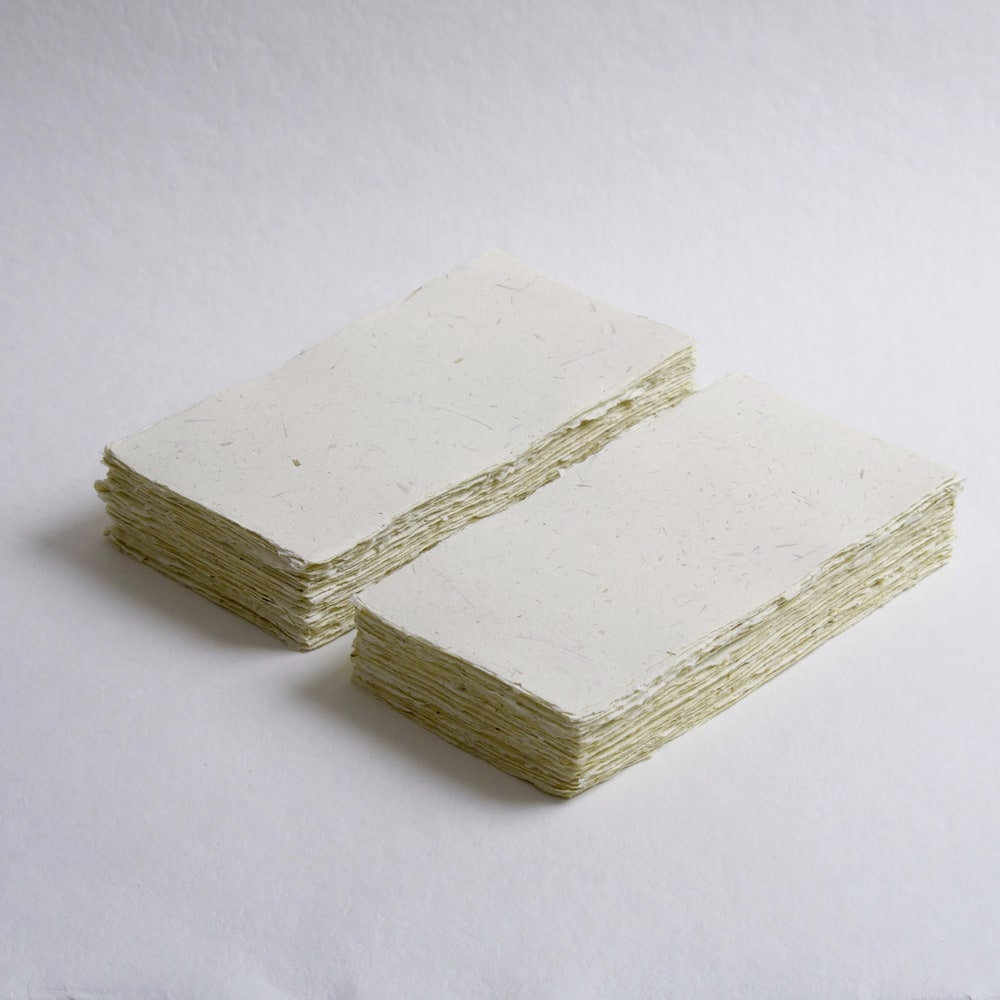 thumbnail image 2 of OVERDOSE Deckle Edge Paper - Pack Of 50 - Handmade Blank Light Yellow Sheets - Paintings, Drawings, Letters, Stationery - Thick 200 GSM - Size 6x4 Inches 2 of 10